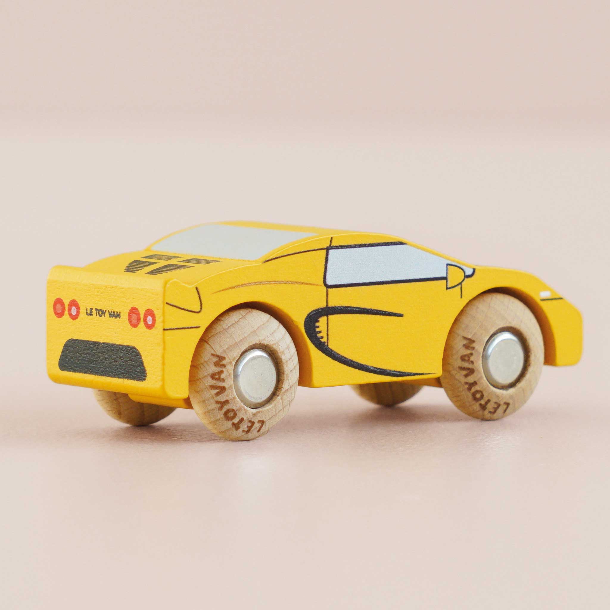 No. 19 GT105 Louis