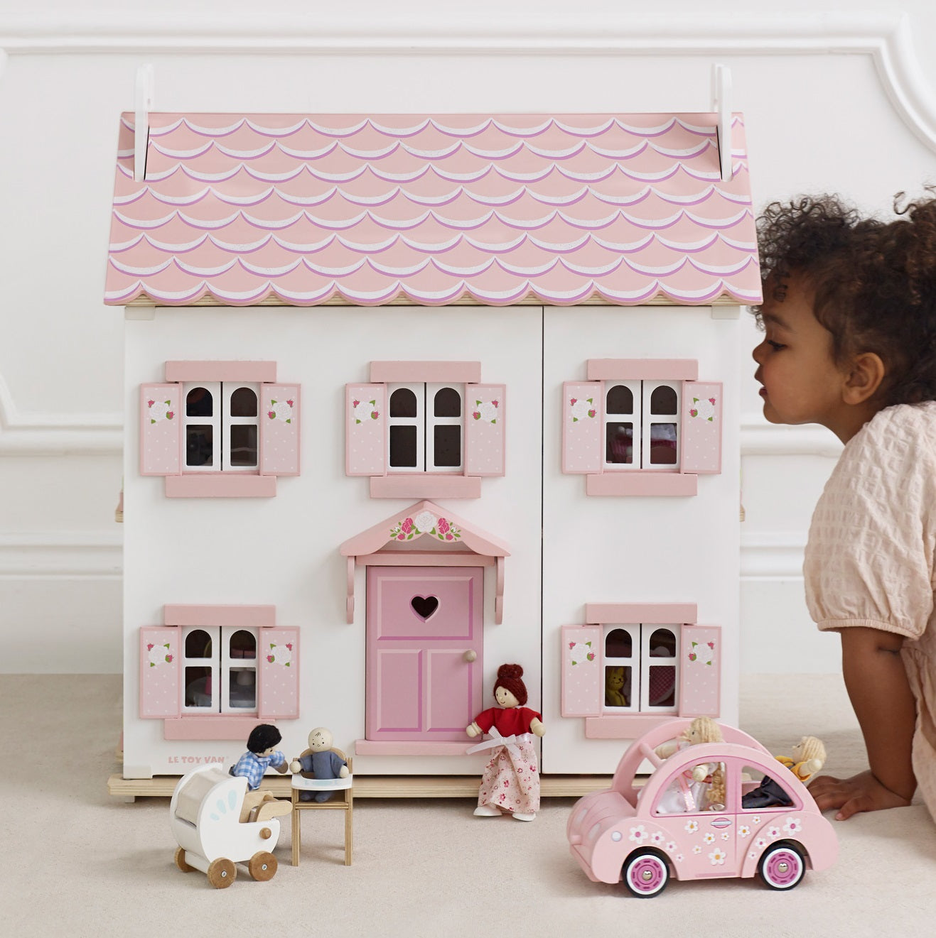 Dolls House Nursery & Baby Set