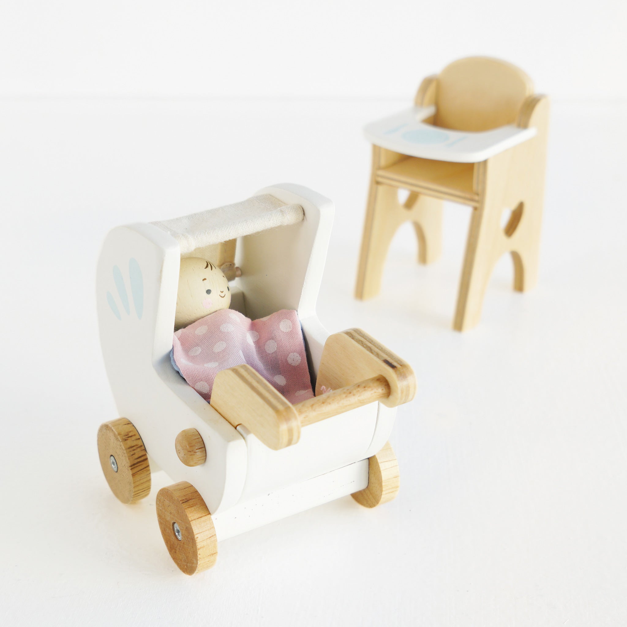 Dolls House Nursery & Baby Set