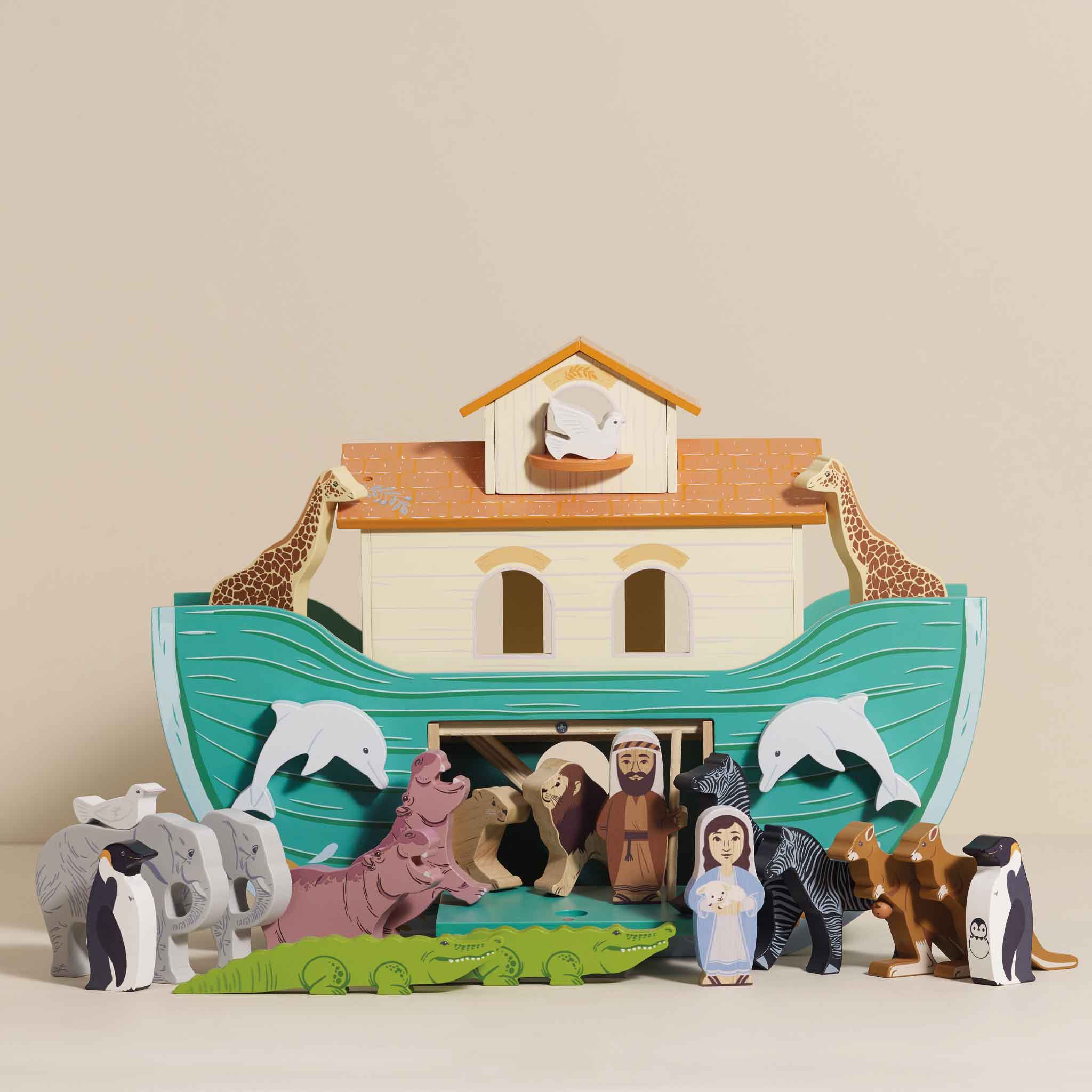 Noah's Great Wooden Ark & Animals