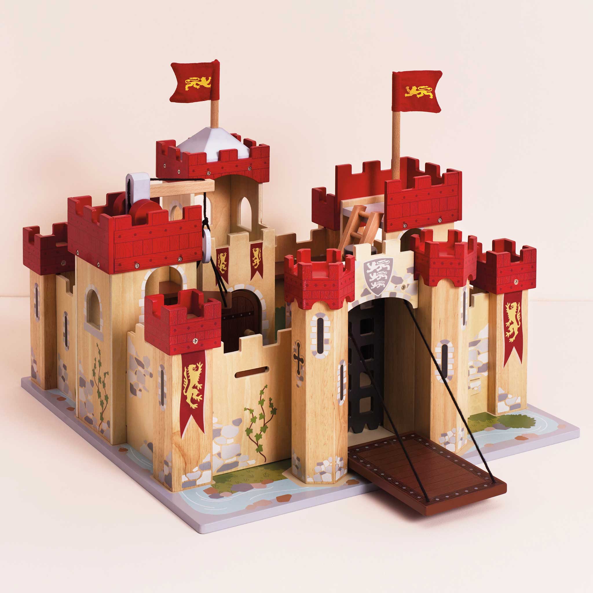 Lionheart Wooden Castle