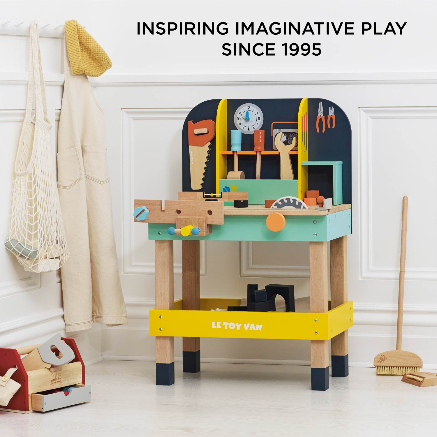 Carpenter Work Bench Set | Wooden Roleplay Toy Bundle | Le Toy Van