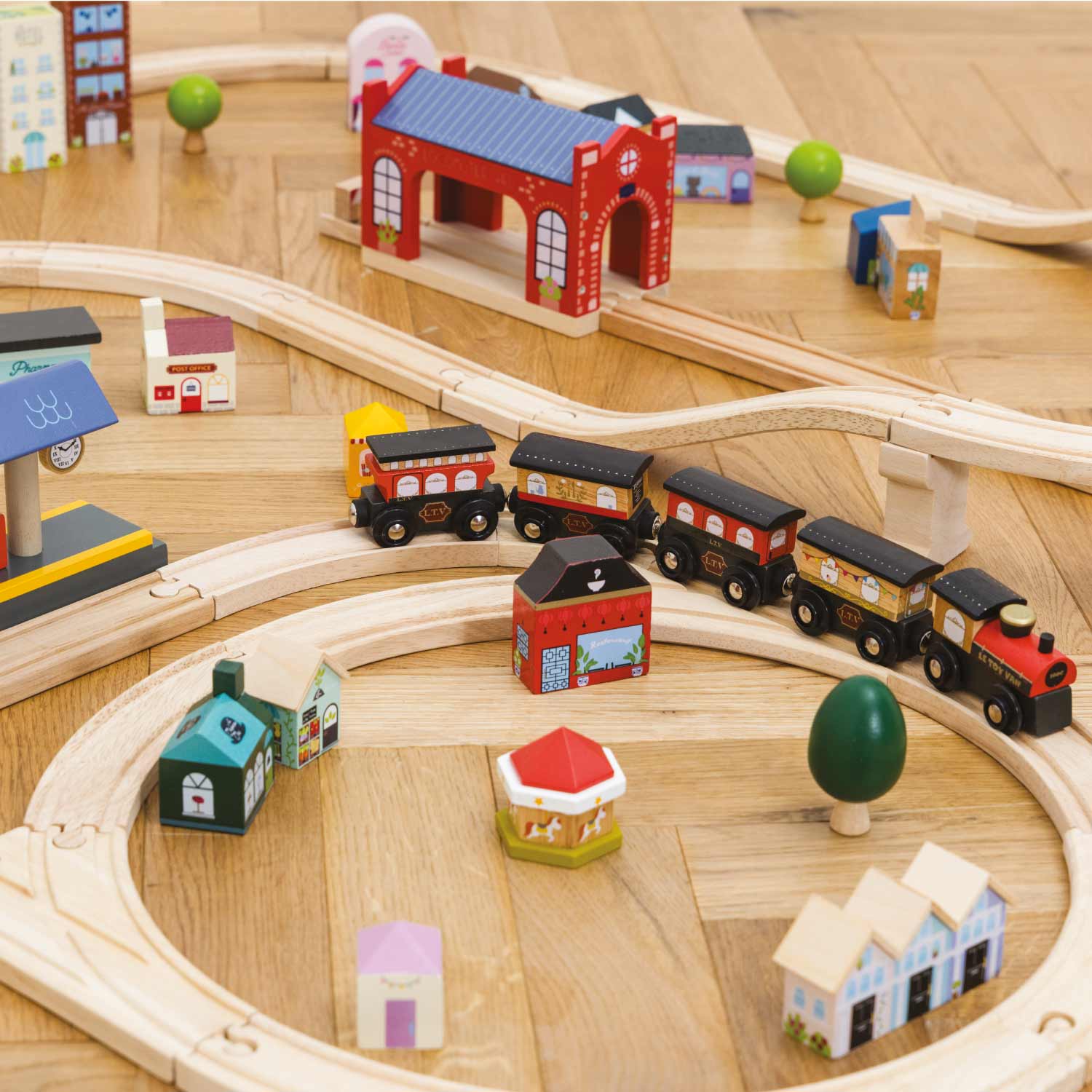 London Railway Train Set Wooden Play Toys Le Toy Van – Le