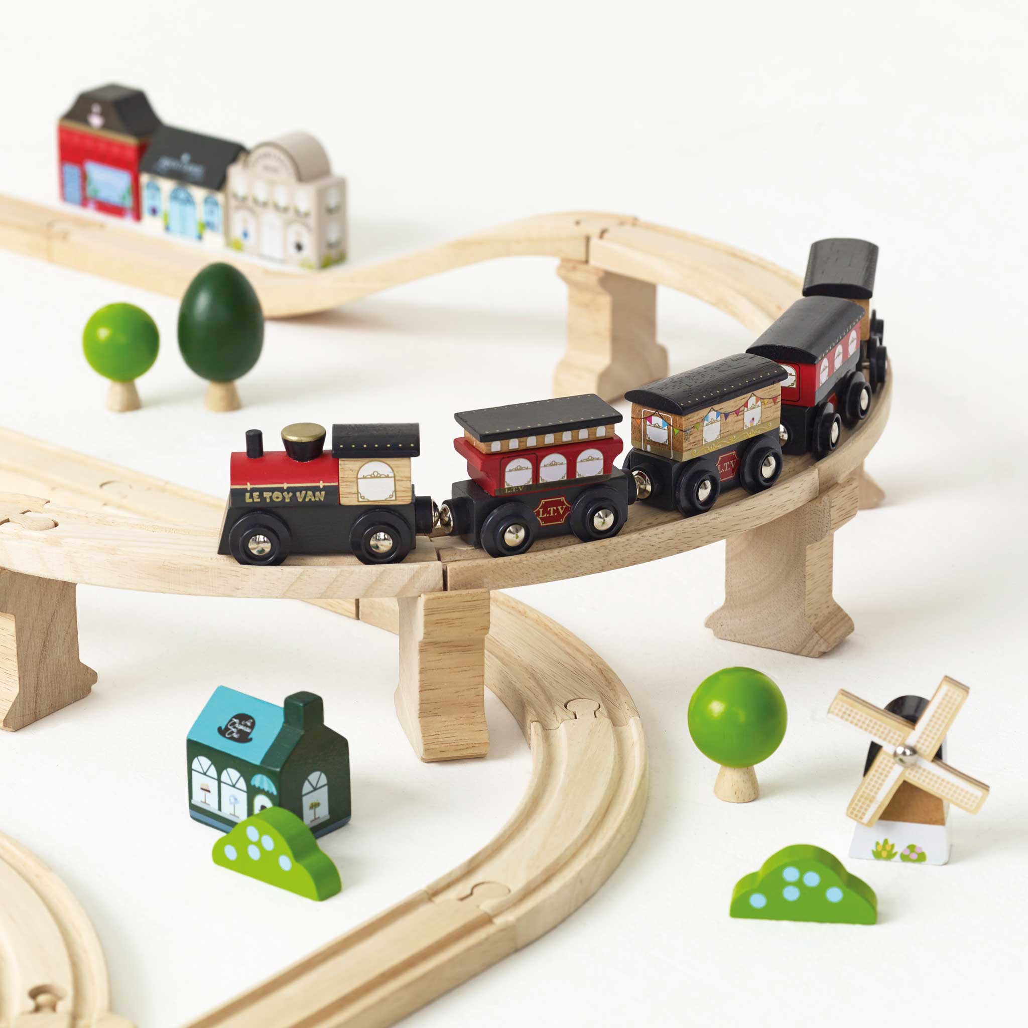 City Train Set | Wooden Toys for Kids - Le Toy Van, Inc.